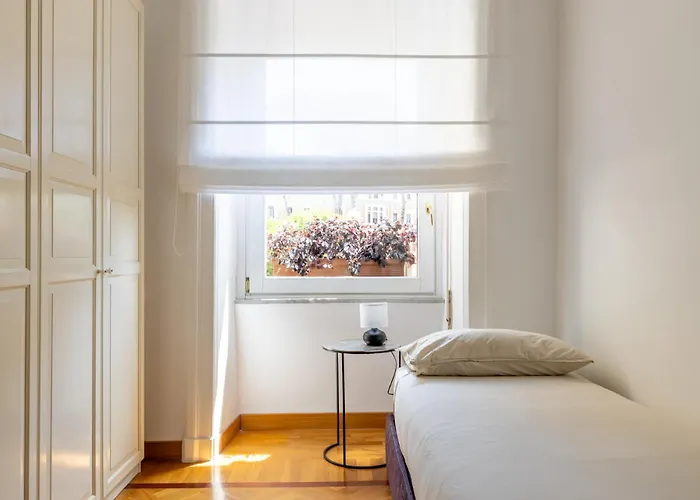 Adriana Star Luxury Large And